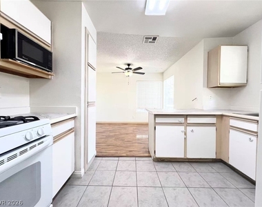 2200 S Fort Apache Road - Photo Thumbnail 7