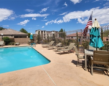 7280 Fountain Village Avenue - Photo Thumbnail 18