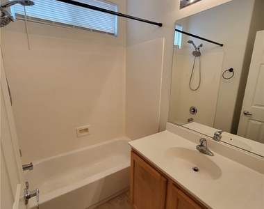 7280 Fountain Village Avenue - Photo Thumbnail 5