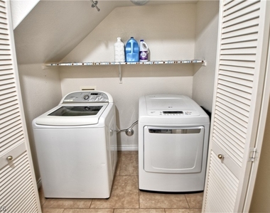9218 Sleeping Tree Street - Photo Thumbnail 14