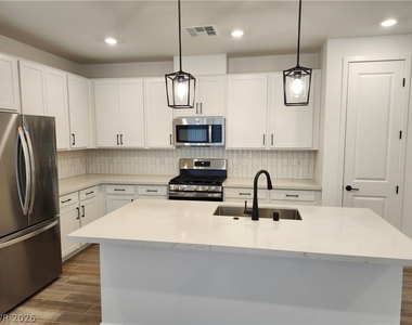 2383 Open Valley Street - Photo Thumbnail 10