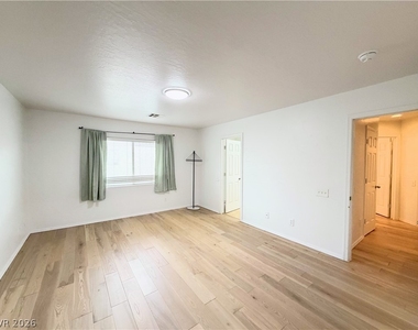 8969 Agate Avenue - Photo Thumbnail 12