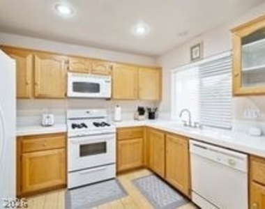 3309 Barnstaple Court - Photo Thumbnail 2