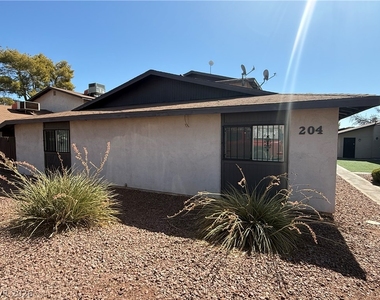 204 N Bruce Street - Photo Thumbnail 2