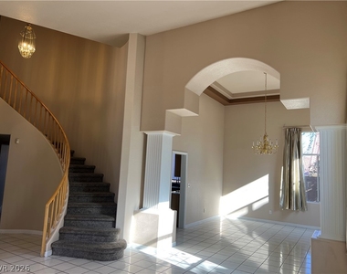 8804 Stafford Springs Drive - Photo Thumbnail 6