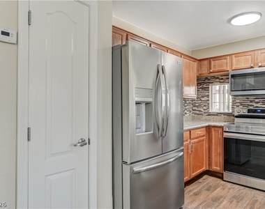 2120 Sealion Drive - Photo Thumbnail 14