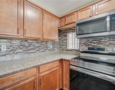 2120 Sealion Drive - Photo Thumbnail 15