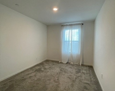 3493 Argiento Avenue - Photo Thumbnail 25