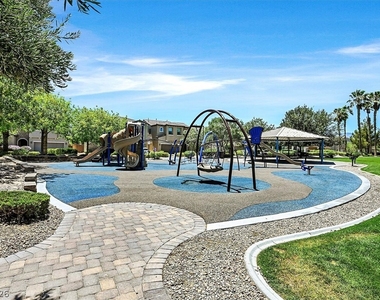 272 Finsbury Court - Photo Thumbnail 32