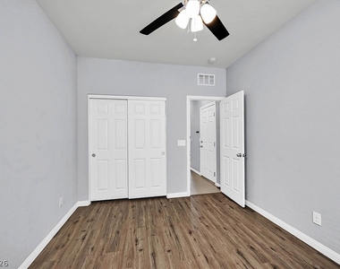 272 Finsbury Court - Photo Thumbnail 19