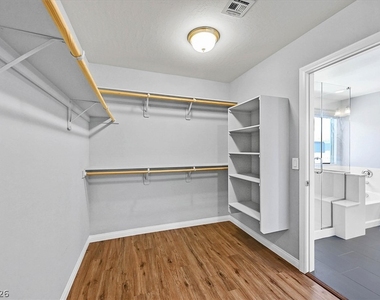 272 Finsbury Court - Photo Thumbnail 17
