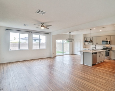 9234 Swift Current Drive - Photo Thumbnail 12