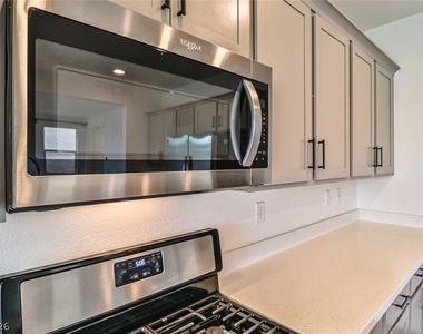 9234 Swift Current Drive - Photo Thumbnail 18