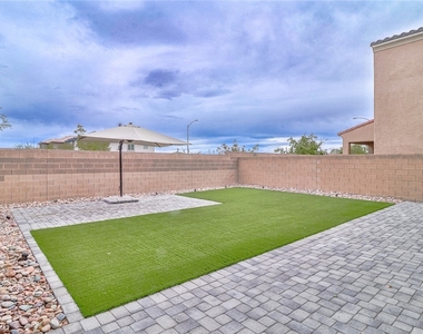 9234 Swift Current Drive - Photo Thumbnail 9