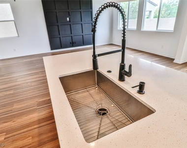 9234 Swift Current Drive - Photo Thumbnail 19