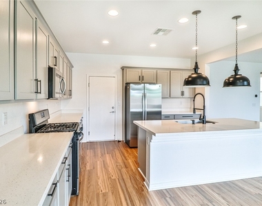 9234 Swift Current Drive - Photo Thumbnail 21