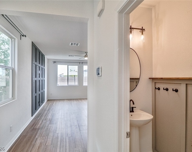 9234 Swift Current Drive - Photo Thumbnail 5