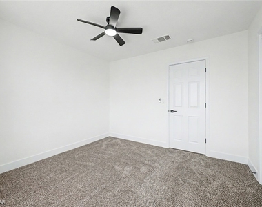9812 Eagle Rock Court - Photo Thumbnail 27