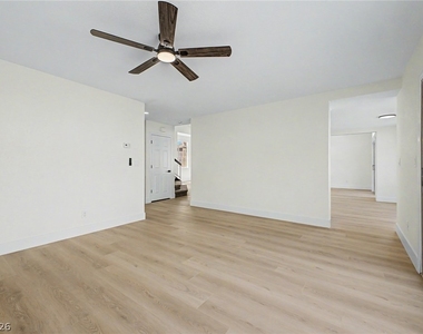 9812 Eagle Rock Court - Photo Thumbnail 17