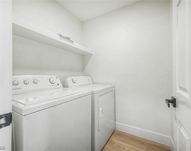 9812 Eagle Rock Court - Photo Thumbnail 36