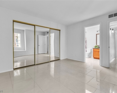 3145 E Flamingo Road - Photo Thumbnail 27