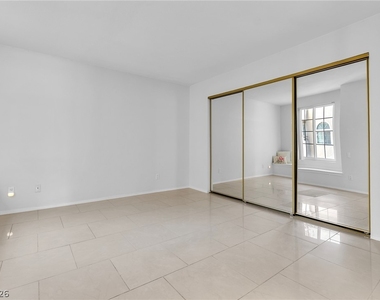 3145 E Flamingo Road - Photo Thumbnail 24