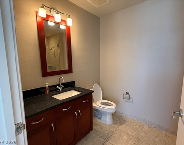4575 Dean Martin Drive - Photo Thumbnail 19