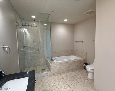 4575 Dean Martin Drive - Photo Thumbnail 15