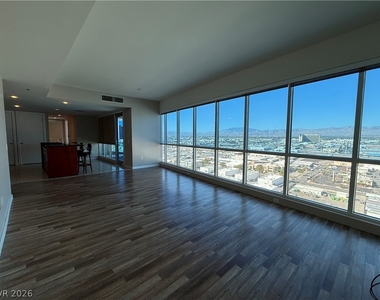 4575 Dean Martin Drive - Photo Thumbnail 6
