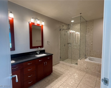 4575 Dean Martin Drive - Photo Thumbnail 14