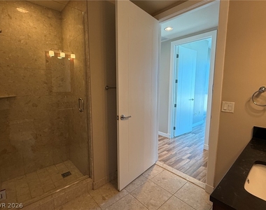 4575 Dean Martin Drive - Photo Thumbnail 18