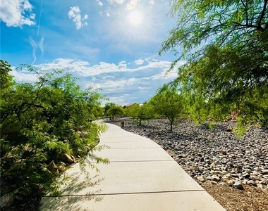 7701 W Robindale Road - Photo Thumbnail 23