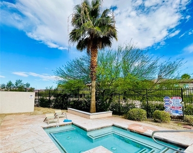 7701 W Robindale Road - Photo Thumbnail 18