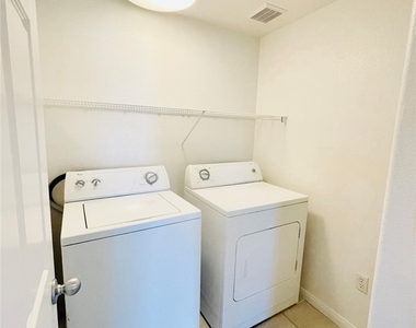 7701 W Robindale Road - Photo Thumbnail 10