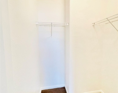 7701 W Robindale Road - Photo Thumbnail 8