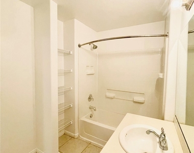 7701 W Robindale Road - Photo Thumbnail 9