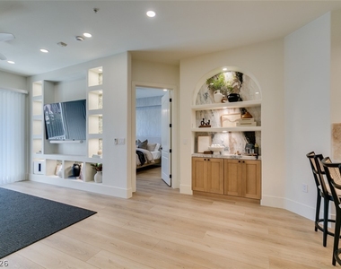 32 E Serene Avenue - Photo Thumbnail 11