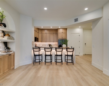 32 E Serene Avenue - Photo Thumbnail 16