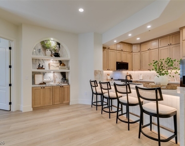32 E Serene Avenue - Photo Thumbnail 1