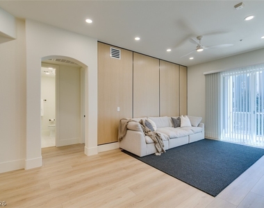 32 E Serene Avenue - Photo Thumbnail 24