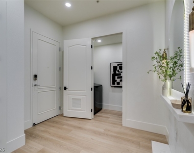 32 E Serene Avenue - Photo Thumbnail 12