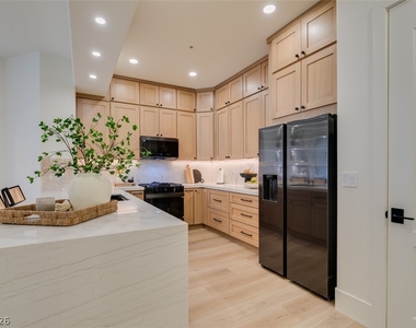 32 E Serene Avenue - Photo Thumbnail 21