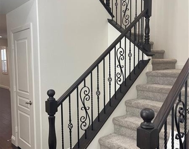 11216 Hedgemont Avenue - Photo Thumbnail 9
