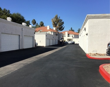 1676 Normandy Way - Photo Thumbnail 27