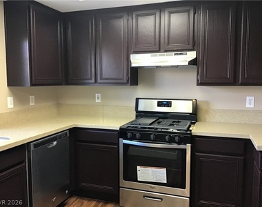1676 Normandy Way - Photo Thumbnail 16
