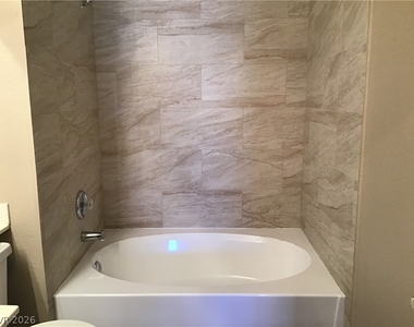 1676 Normandy Way - Photo Thumbnail 18