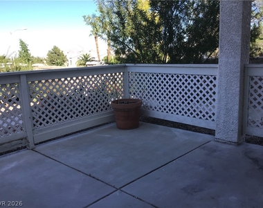 1676 Normandy Way - Photo Thumbnail 5