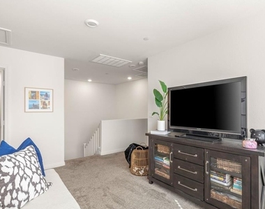 2873 Tanager Hill Street - Photo Thumbnail 10