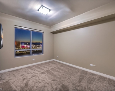 200 W Sahara Avenue - Photo Thumbnail 14