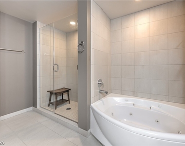 200 W Sahara Avenue - Photo Thumbnail 20